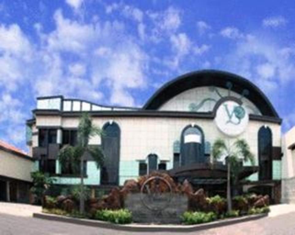 V3 Hotel Surabaya Ngoại thất bức ảnh