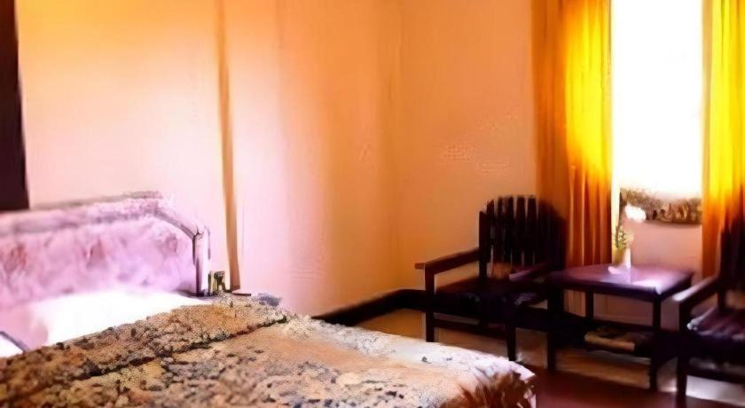 V3 Hotel Surabaya Ngoại thất bức ảnh